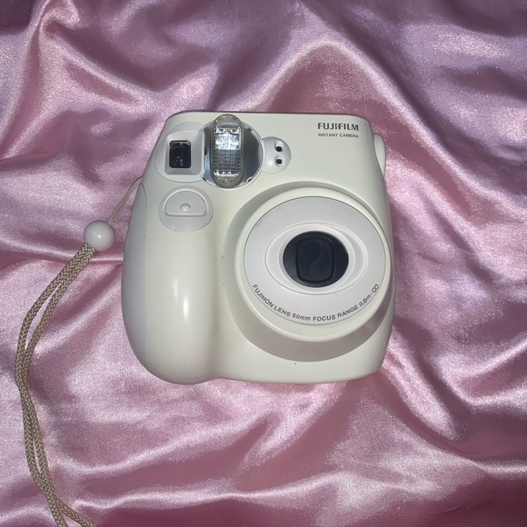 Fuji Film Polaroid Camera 7S - Picture 1 of 1